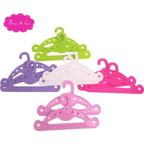 Dolls hanger green pink plastic hangers American newborn accessories Baby toys fit 18 inch Girls doll and 43 cm baby dolls c498