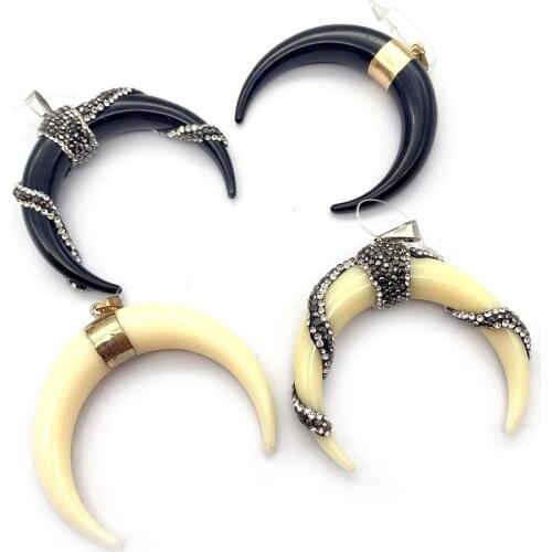 1pcs Resin Beef Bone Pendant Black White Set with Diamonds DIY Necklace Jewelry Making Accessories Natural Stone Horn Shape Moon