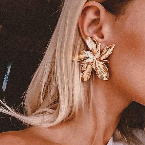 ES1322 Vintage Metal Earrings New Fashion Big Flower Stud Earrings For Women Popular Jewelry Gifts Brinco Wholesale