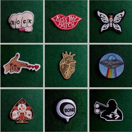 2 PCS/Lot ROCK BAND UFO Embroidered Patches For Clothing Badges Alien Heart Heat-adhesive Stripe Iron On Patch Stickers Applique