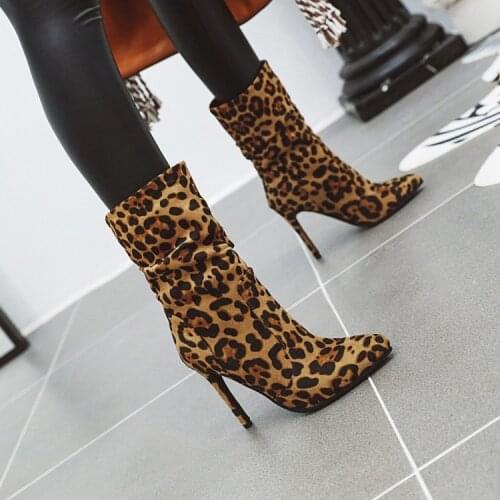 Autumn and winter new medium boots European and American fashion leopard print sexy womens shoes pointed high heel