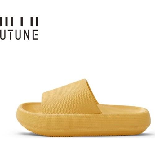 UTUNE Thick Sole Women Bathroom Slippers Women Indoor Slide Sandals Non-slip Men Ladies Boys Girls Summer Platform Women Shoes