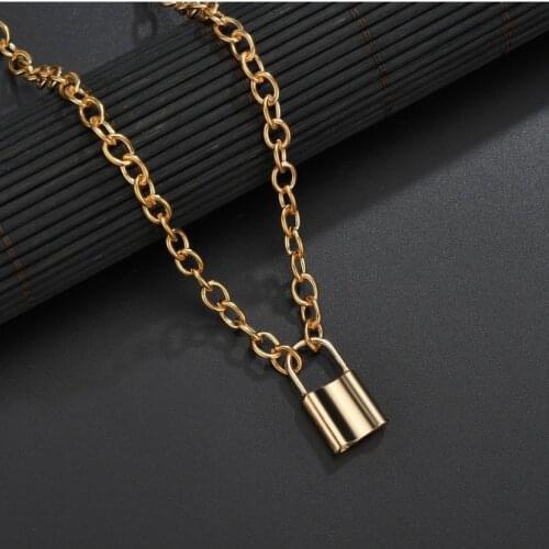 2Pcs/Lot Retro Autumn Winter Sweater Chain Personality Lock Pendant Clavicle Necklaces for Women Fashion Collares Jewelry
