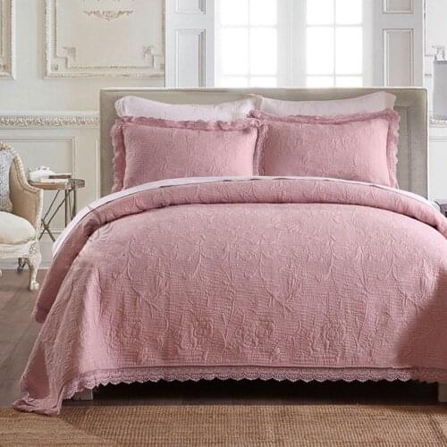 CHAUSUB Bedspreads Quilt Set 3 Piece Cotton Quilts For Bed Lace Deco Embroidered Bed Cover Pillowcase King Size Coverlet Pink