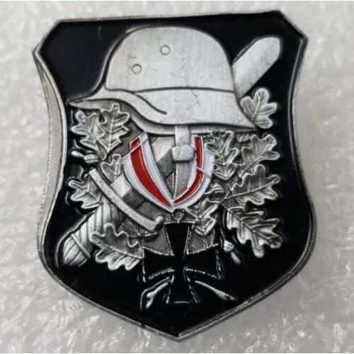 New Russia Medal USSR Soviet Medal of Labor with Pins CCCP Badge