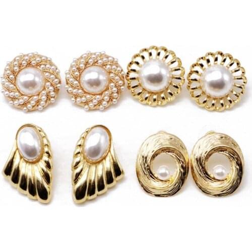 Fashion Sweet White Imitation Pearl Geometric Alloy Earrings