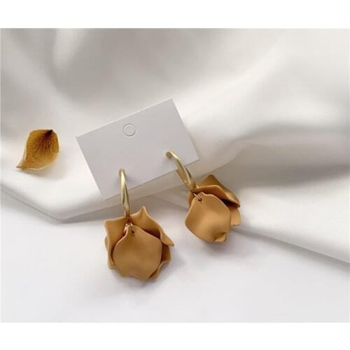 Hyperbole Irregular Flower Petal Leaf Drop Earrings Korean Fashion Leaves Pendent Earrings for Women Girls Kids Ear Jewelry Gift