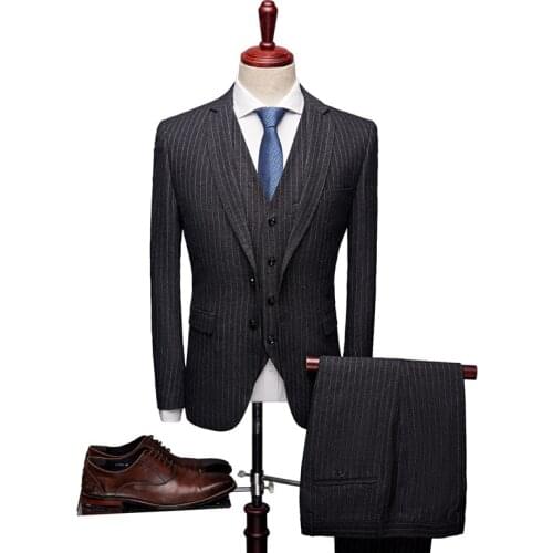 New 2019 Groom Korean Version of the Self-cultivation Business Casual Suit Three-piece Stripe Sanded Suit Suit