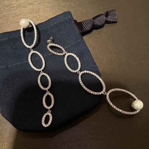 Asymmetrical circular pearl earrings for women with long fringe pendants irregular circular pearl earrings for women