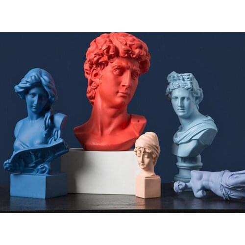 Resin Statue European Style Home Decoration Accessories Modern Home Decor Art Sculpture Crafts Character Model Color Ornaments