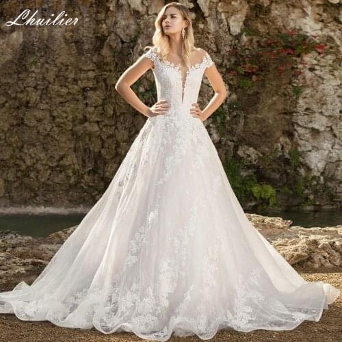 Lhuilier Elegant A Line Lace Wedding Dresses 2021 Scoop Neck Floor Length Sleeveless Bridal Gowns Court Train with Appliques