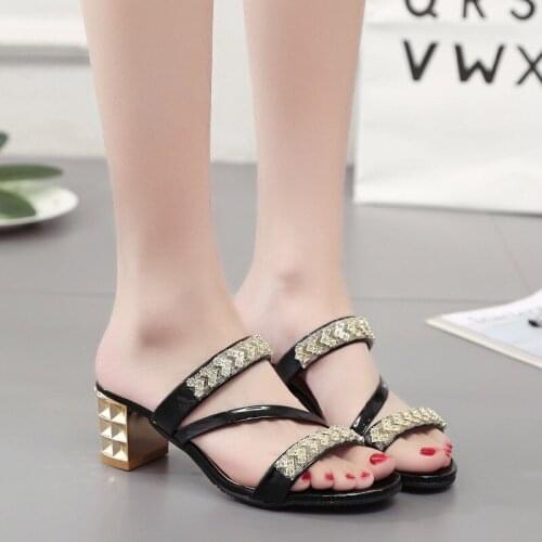 Slippers women 2021 summer new Korean fashion crystal thick heel high heel all-match rhinestone open-toe sandals TX452
