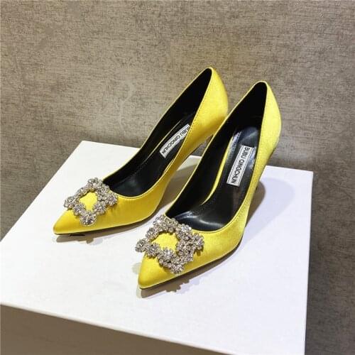 2021 summer new style sexy lady pumps yellow satin crystal strass pointy toe stiletto stripper high heels bride wedding shoes