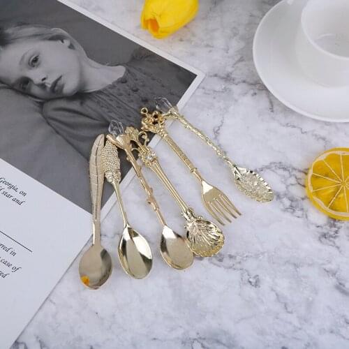 6pcs/ 1set Vintage Spoons Fork Mini Royal Style Metal Gold Carved Coffee Snacks Fruit Dessert Fork Kitchen Tool Teaspoon