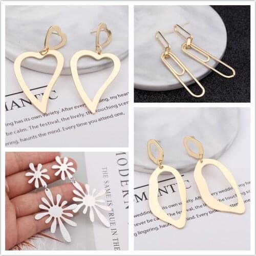 Hollow Heart Chain Flower Drop Earrings Fashion Geometric Metal Butterfly Earrings Jewelry Boucles d'oreilles Female Gift