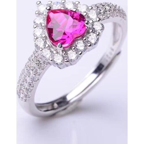 The natural topaz ring is exclusive to women. 925 silver and any clothes are beautiful