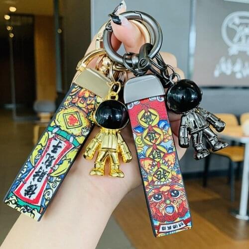 Cute Lucky Cat Leather Strap Robot Spaceman Keychain Women Men Lovely Astronaut Key Chain Jewelry Bag Pendant Key Ring Gift