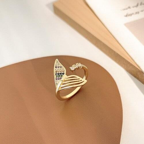 2021 Trendy Mermaid Tail Is Elegant And Popular Shape Metal Texture Women Rings Fashion Simple Minimalist Accessories Ring