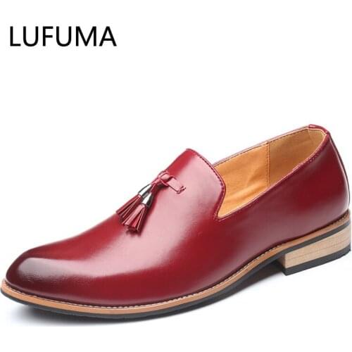 Luxury Brand PU Pointed Toe Business Brogue Shoes Men Dress Casual Soft Rubber Shoes Breathable Wedding Shoes Zapatos Hombre