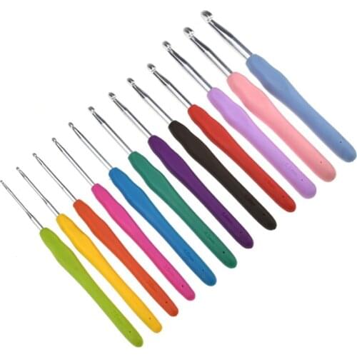 12pcs Extra Long Size B 2.0mm - L 8.0mm Mix Crochet Hooks With Ergonomic Handle Knitting Needles for Women Mom DIY Craft Tools