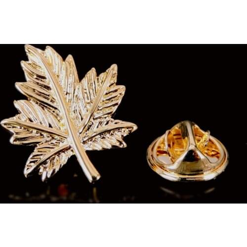 WN Golden Maple Leaf Brooch mens Lapel Pin Hat backpack badge fashion womens dress jewelry gift