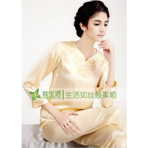 100% mulberry silk silk chicken heart nine minutes of pants women pajamas (yellow)