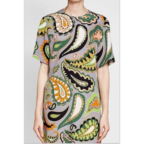 The new womens the European and American fashion elastic knitted v-neck slim dresses full sleeves