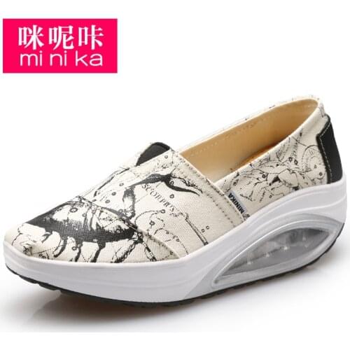 Womens Sports Toning Shoes Women Canvas Slip On Swing Wedges Platforms Shoes Fitness Slimming Walking Sneakers Shoes AA50010