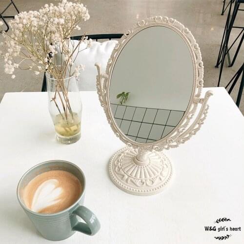 W&G Girl Woman Makeup Mirror Double-Sided Rotating Table Mirror European Retro Round Mirror