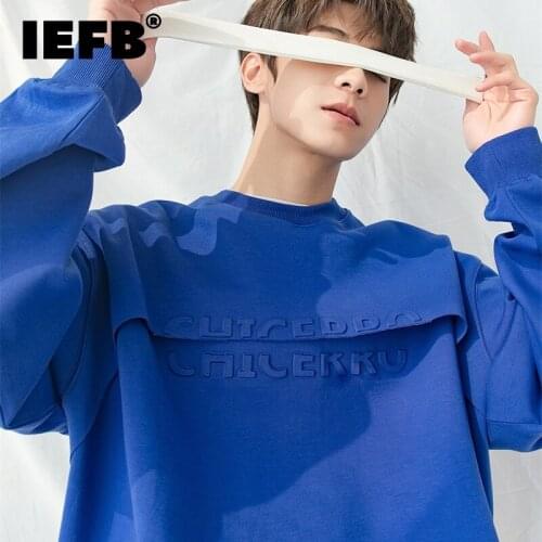 IEFB Mens Blue Crew Neck Sweatshirt Mens Autumn Loose Long Sleeve Fake Two-piece Top Fashion Korean Design Clothing Chic Cloth