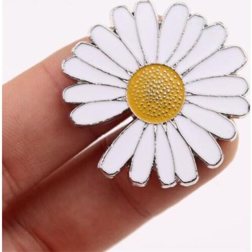 Daisy Lotus Enamel Pins Cartoon Flower Brooches Cute Badge Anti-light Buckle Jewelry gift for Fans Girl friends fj003