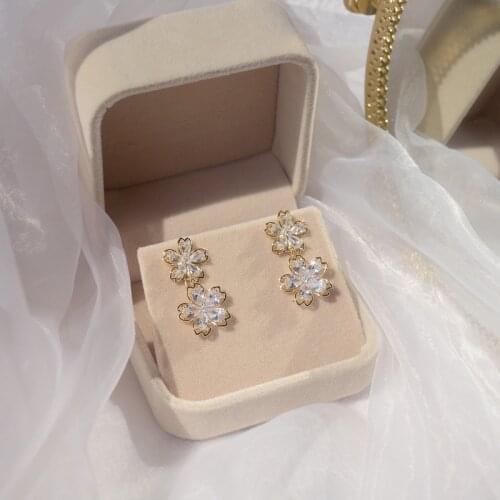 Xinbada Fashion Jewelry Shine Zircon Flower Luxury Earrings for Woman Long Daily Holiday Party Gift Earring