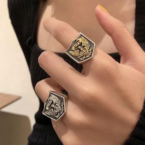 Punk Stylish Finger Rings For Women Cool Personality Design USA Eagle Swings Geometric Square Big Ring Jewelries Ladies Gift