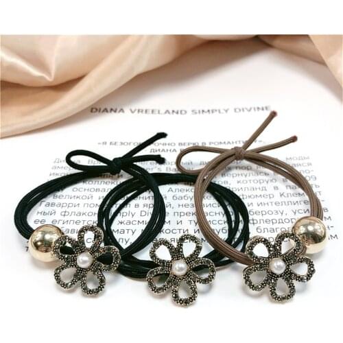 Ins Rhinestone Women Elastic Hair Bands Girls Pearl Flower Scrunchie Ponytail Holder Hair Rope Fashion Hair Tie Hair Accessories