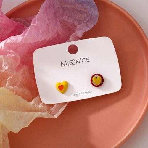 VSnow Sweet Cute Contrast Color Love Heart Stud Earring for Women Girls Korean Fashion Asymmetric Holiday Circle Earring Jewelry