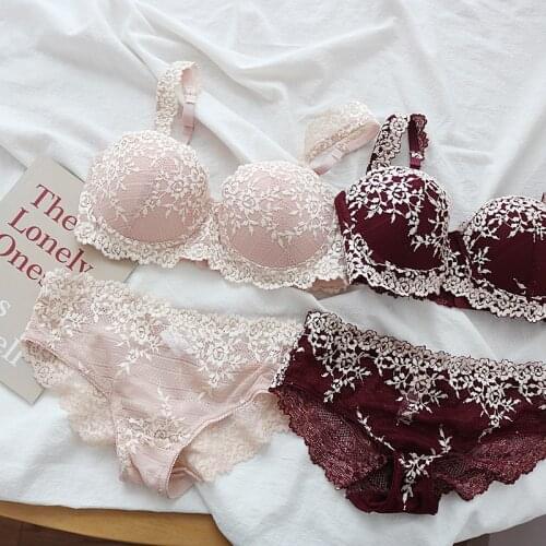 Wriufred Lace breathable triangle cup bralette sexy no steel ring zero bondage underwear women thin anti-bump bra and brief set