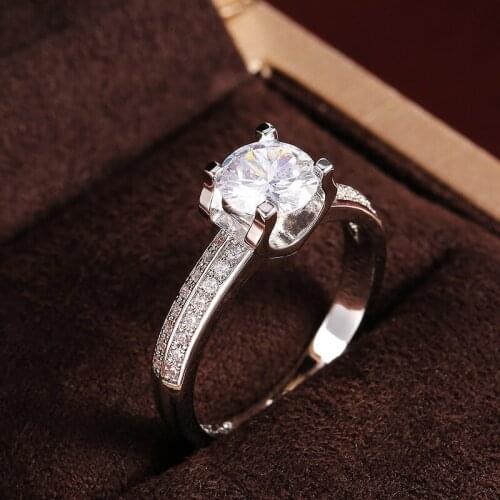 Gorgeous Round White Stone Women Wedding Rings Micro Paved Crystal Zircon Noble Gift Lady Engagement Ring Classic Jewelry