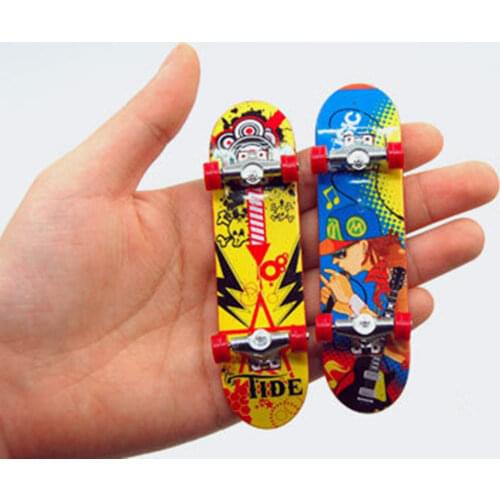 2pcs High Quality Cute Party Favor Kids children Mini Finger Board Fingerboard Alloy Skate Boarding Toys Gift