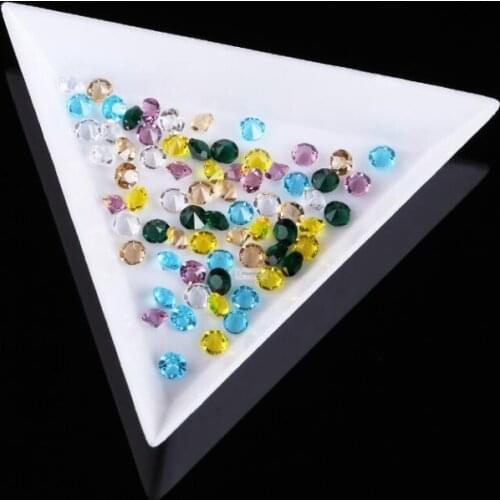 10pcs Plastic Triangle nail tray Nail Art Rhinestone Bead Crystal Sorting Storage plate Manicure tools Accessory