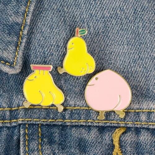 Unisex Exquisite personality creative brooch cartoon fruit peach pear banana cute brooch Wild clothes bag pendant accessories