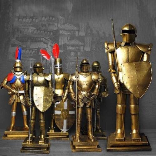 EUROPEAN MEDIEVAL ROMAN ARMOR SOLDIER MODEL VINTAGE TIN MARTIAL ARTS WARRIOR DECORATION BAR DECORATION