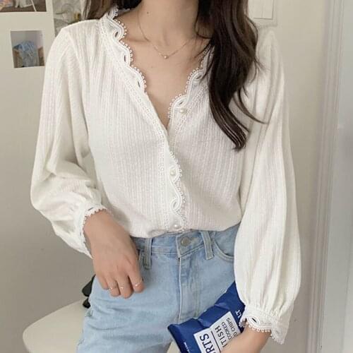 Blusas Mujer De Moda 2021 Elegant Fashion Korean Lace Pearl Button V-neck Shirts Female Tops for Women Blouse White Clothes 1080