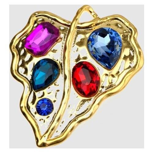 Amorita boutique Exquisite gold leaf brooch