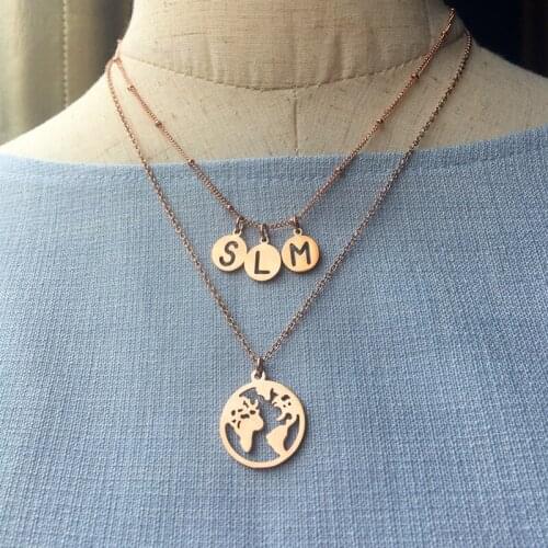 Somsoar Jewelry Rose Gold Initial Disc Letter Necklace with world Map Round Stainless Steel Necklace fit 45+5cm Bead Chain