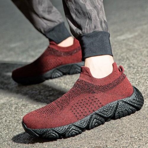 Ultra-light Mens Slip On Sock Running Shoes Knit Breathable Chunky Socks Sneakers Men Comfortable Fashion Sports Shoes For Men