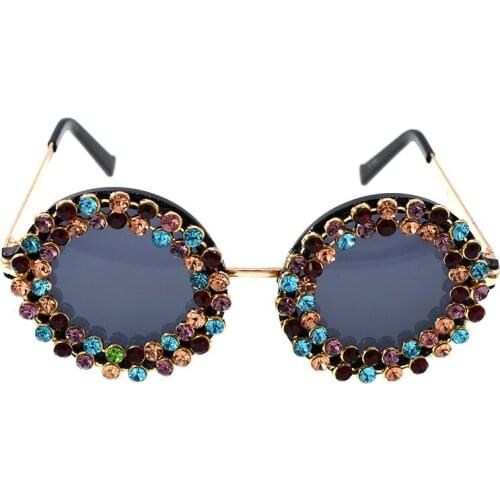 Fashion Design Baroque Retro Luxury Crystals Decoration Oversized Round Sunglasses for Women Vintage Glasses Shades Party Gifts