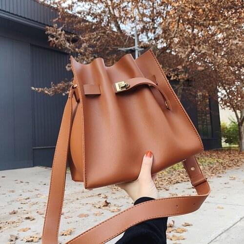 Winter Bag 2021 New Korean Style Single Shoulder Handbag Messenger Bag Large Capacity Tote Bag Bucket Bag Tote Bag Width: 26cm
