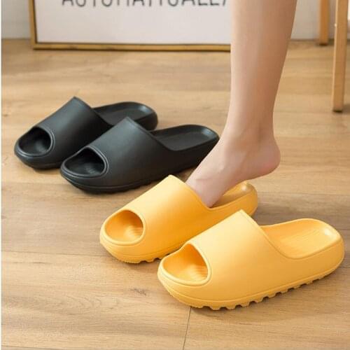Women Summer Household Slippers Slide Sandals Beach Platform Flip-Flops Shower Thick Soft Sole Ladies Girls House Bathroom Shoes