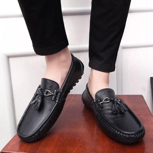 Mens tassel shoes 2019 spring and autumn British style comfortable flat bottom simple lightweight outdoor black loafers