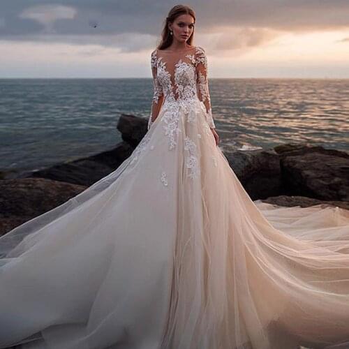 Long Sleeves Scoop Neck Wedding Dresses 2019 Vestido de Novia Robe de Mariee Tulle Lace Appliqued Zipper Buttons Bridal Gowns